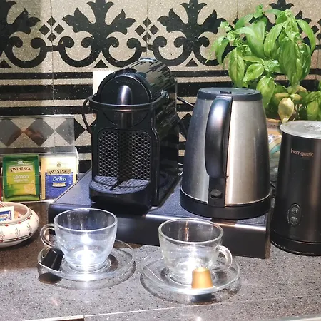 120 Rodionoff Bed & Breakfast 3*