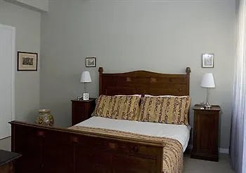 120 Rodionoff Bed & Breakfast 3*